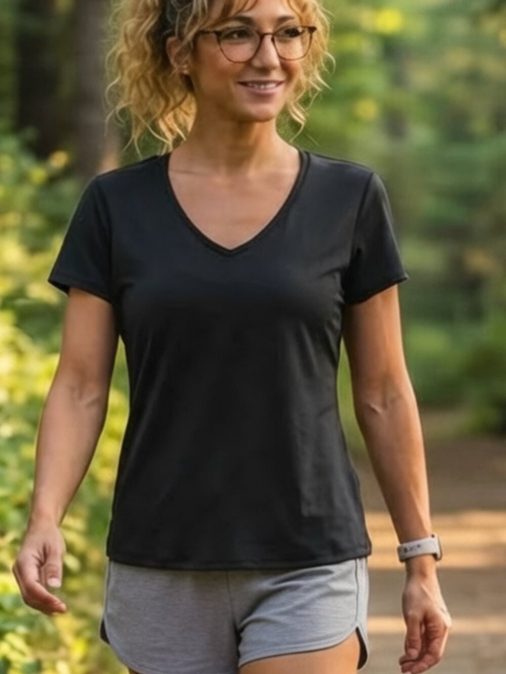 Size M 8-10 Women's Athletic Shirt Black V Neck Workout Top Short sleeve Stretch